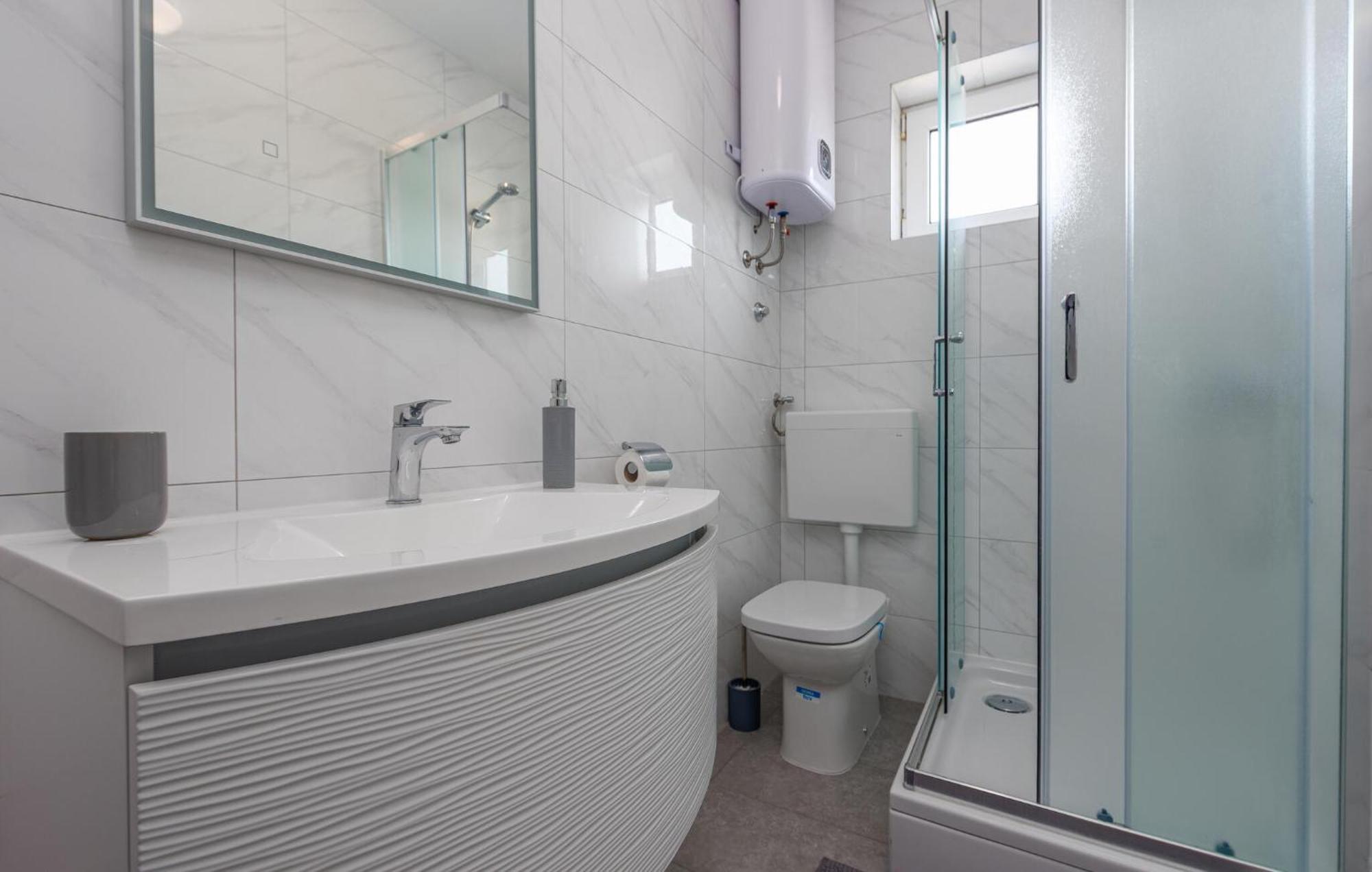 Amazing Apartment In Пакоштане Екстер'єр фото