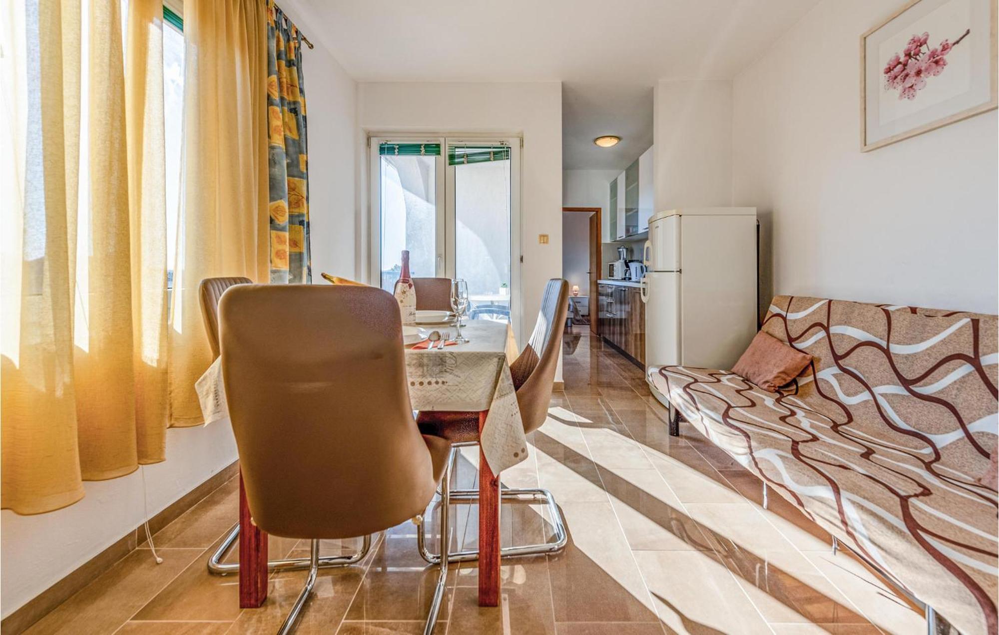 Amazing Apartment In Пакоштане Екстер'єр фото
